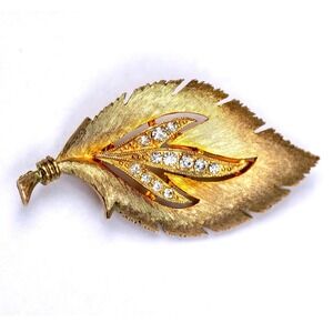 Vintage J.J. Jonette Jewelry Gold Tone Textured Leaf Brooch with Rhinestones